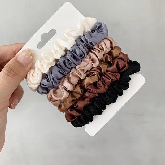 Elegant Minimalist Silk Hair Loop – High-End Faux Leather Ponytail Holder.